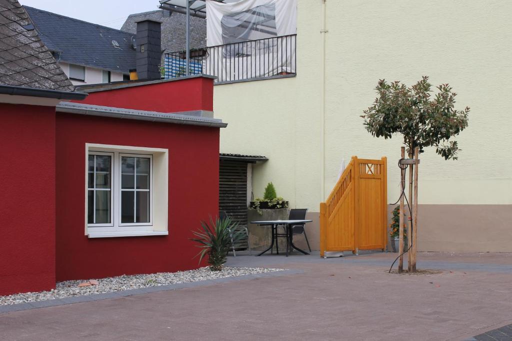 Altes Schulhaus Otel Zeltingen-Rachtig Dış mekan fotoğraf
