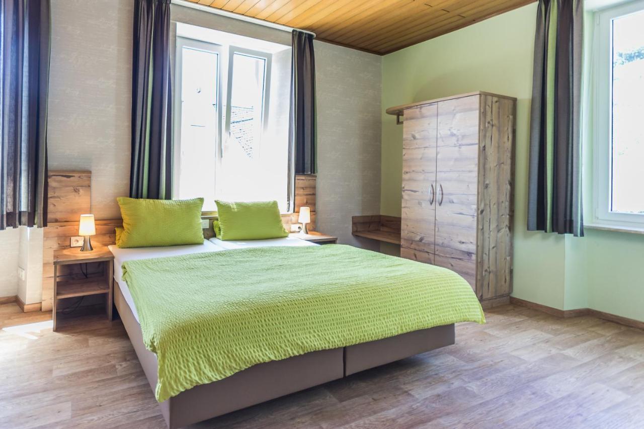 Altes Schulhaus Otel Zeltingen-Rachtig Dış mekan fotoğraf